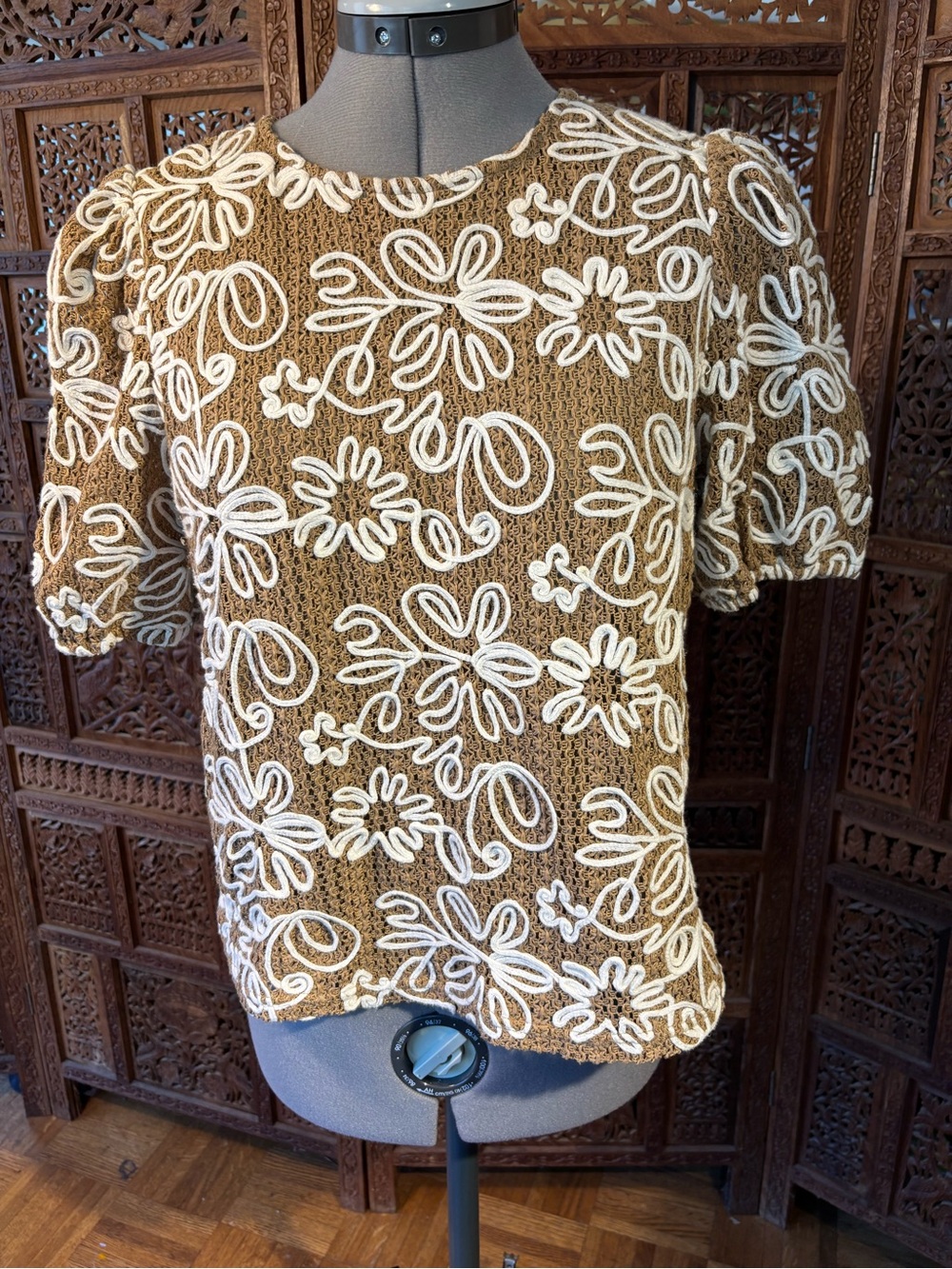 Brown Crochet Floral Short Sleeve Sweater -